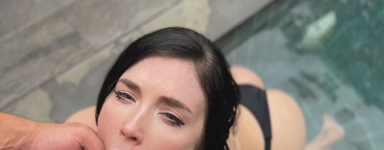 OnlyFans Sweetie Fox Lonely Housewife Couldnt Resist The Temptation Of Being Fucked By Sports Swimming Pool