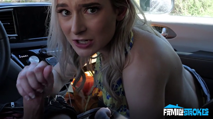 SisLovesMe 25-05-31 Thea Summers