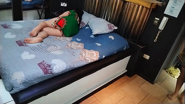 BBW Indian stepmom gets fucked by her young stepson for the first time