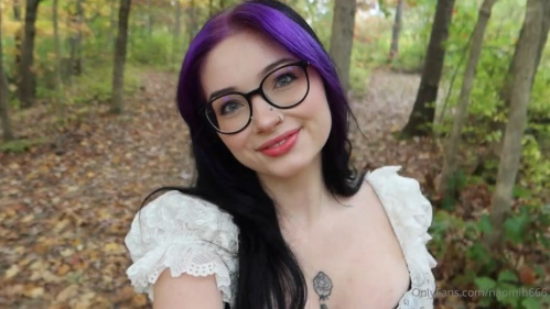 OnlyFans – Naomi Hughes – Fucks Ghostface Guy In The Forest
